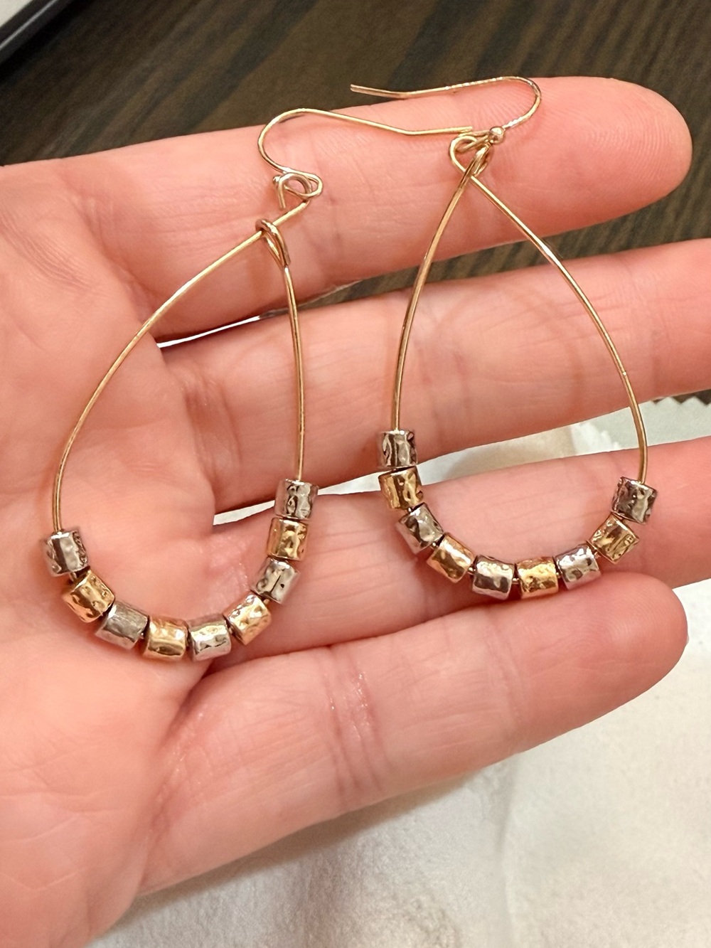 ESTATE 10K Gold Teardrop Dangle Drop Hook Earrings 6g Dress or Casual Wear